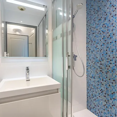 Apartment Cap Negre - Domaine De La Pinede-9 By Interhome Le Lavandou